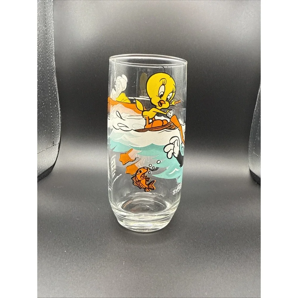 Vintage 1979 Pepsi Looney Tunes Sylvester Collector Series Glass Tweety Granny